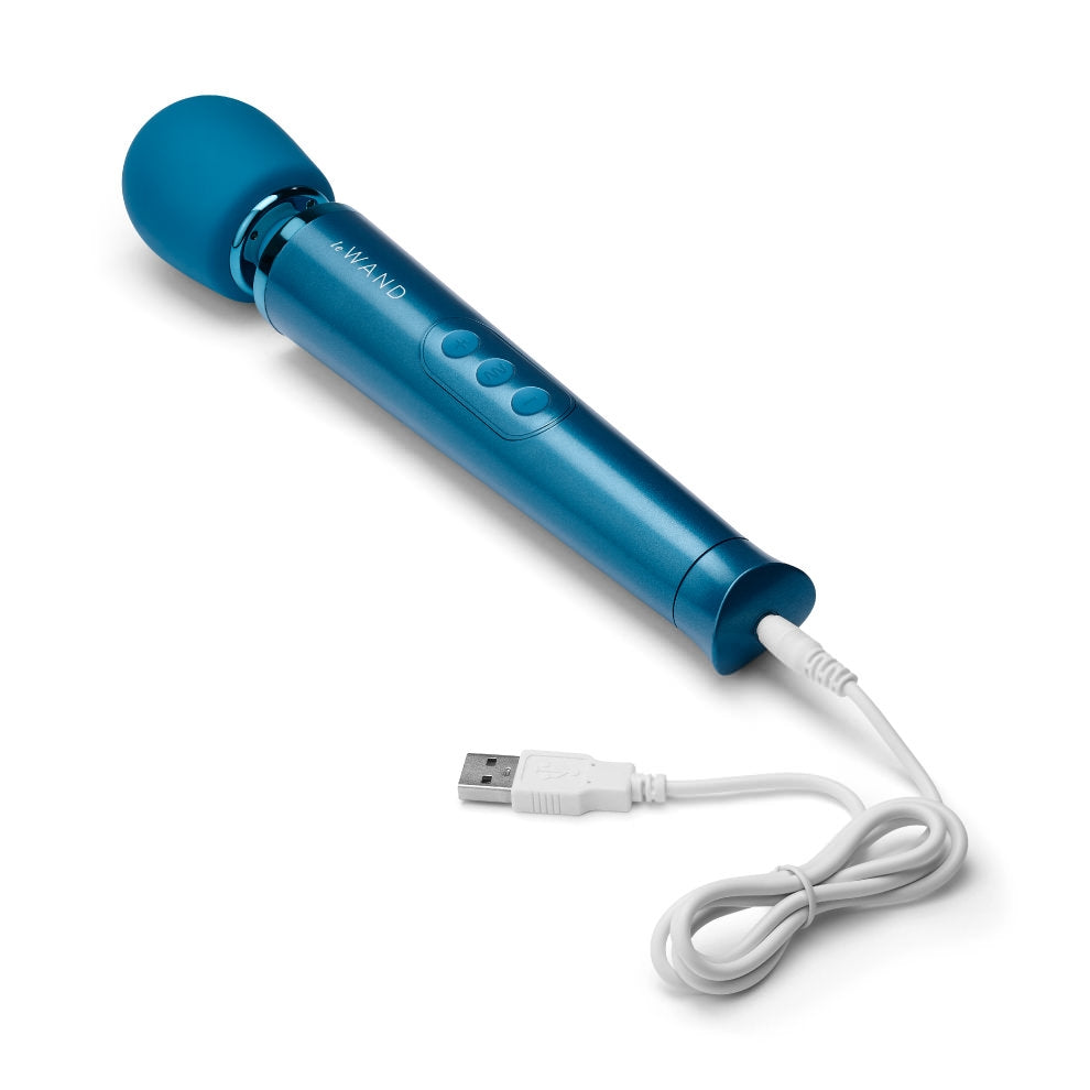 Le Wand Petite Rechargeable Massager